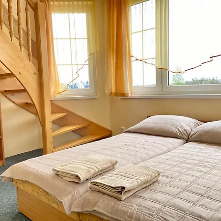 ゲストハウス Podlesie