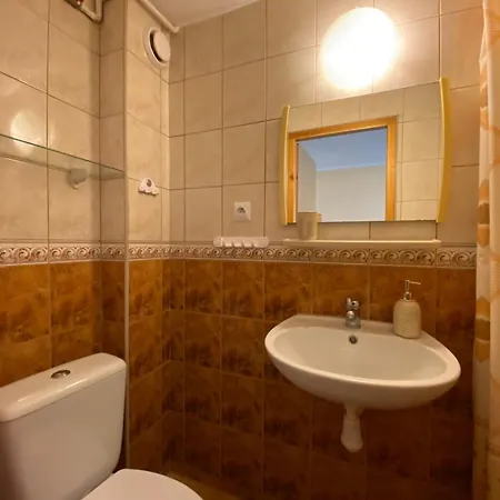 Podlesie 3* オストロボ